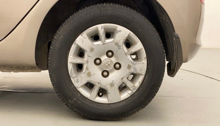 2014 Hyundai i20 MAGNA (O) 1.2, Petrol, Manual, 1,03,008 km, Left Rear Wheel