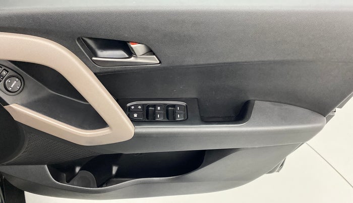 2017 Hyundai Creta 1.6 CRDI SX PLUS AUTO, Diesel, Automatic, 80,702 km, Driver Side Door Panels Control