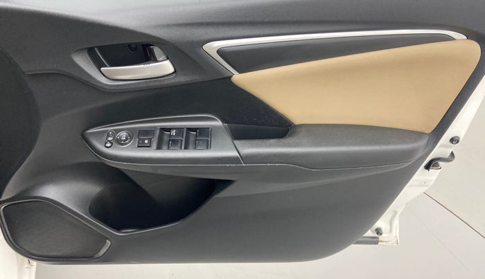 2016 Honda Jazz 1.2L I-VTEC V AT, Petrol, Automatic, 76,321 km, Driver Side Door Panels Control