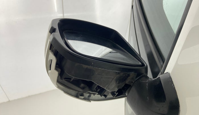 2016 Honda Jazz 1.2L I-VTEC V AT, Petrol, Automatic, 76,321 km, Left rear-view mirror - Cover has minor damage