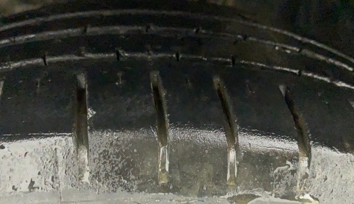 2022 Maruti Baleno ZETA PETROL 1.2, Petrol, Manual, 32,395 km, Left Front Tyre Tread