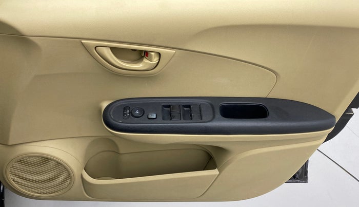 2015 Honda Amaze 1.2 SMT I VTEC, CNG, Manual, 96,586 km, Driver Side Door Panels Control