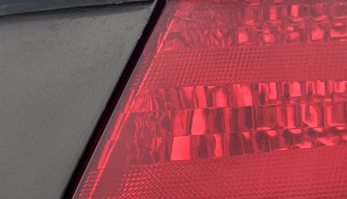 2015 Honda Amaze 1.2 SMT I VTEC, CNG, Manual, 96,586 km, Right tail light - Minor damage