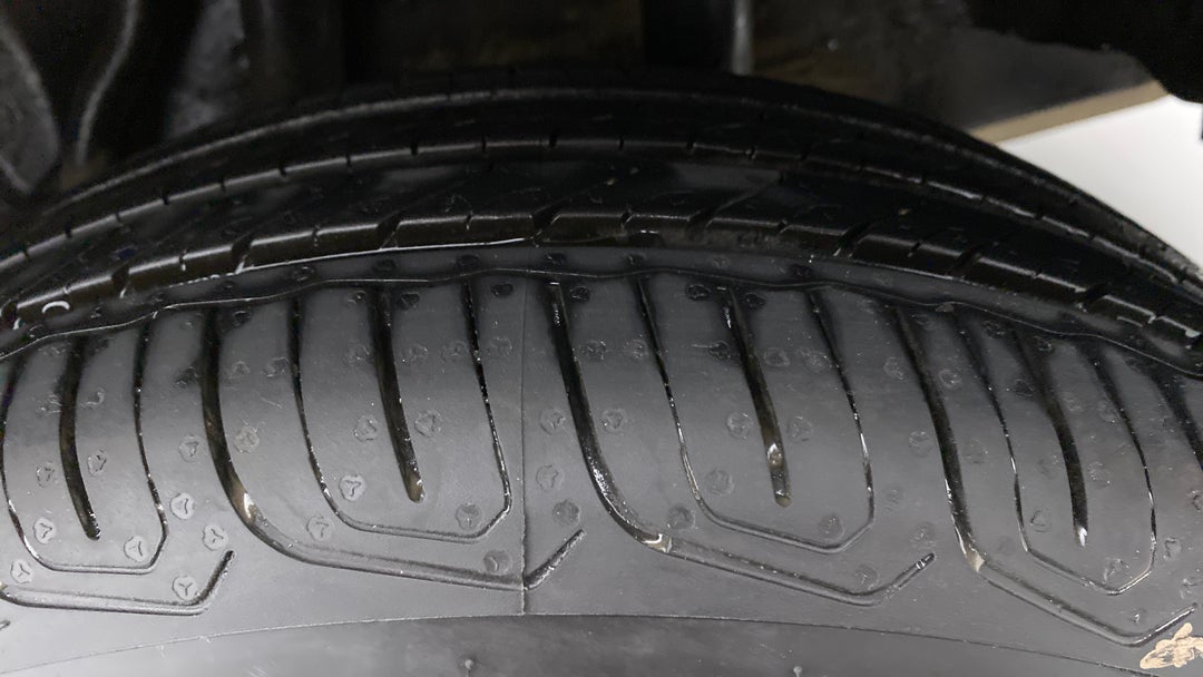 Left Rear Tyre Tread