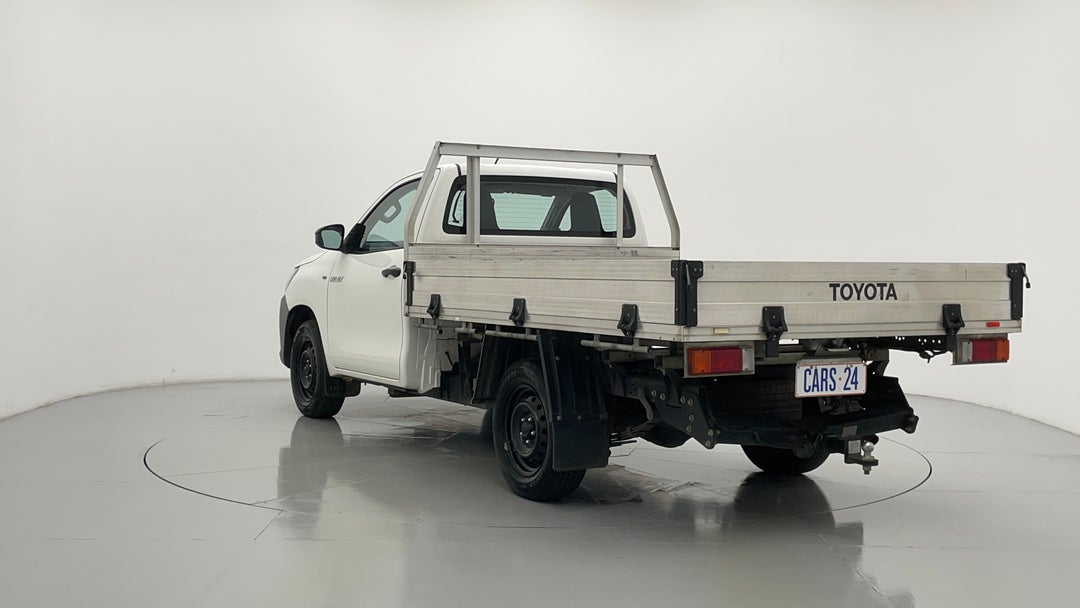 Left Back Diagonal (45- Degree) View