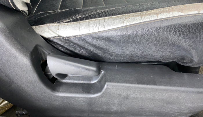 2015 Maruti Wagon R 1.0 VXI, Petrol, Manual, 56,510 km, Driver Side Adjustment Panel