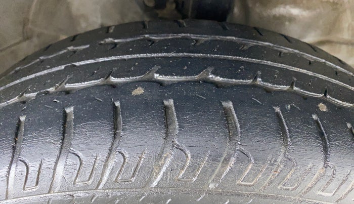 2015 Maruti Wagon R 1.0 VXI, Petrol, Manual, 56,510 km, Right Front Tyre Tread