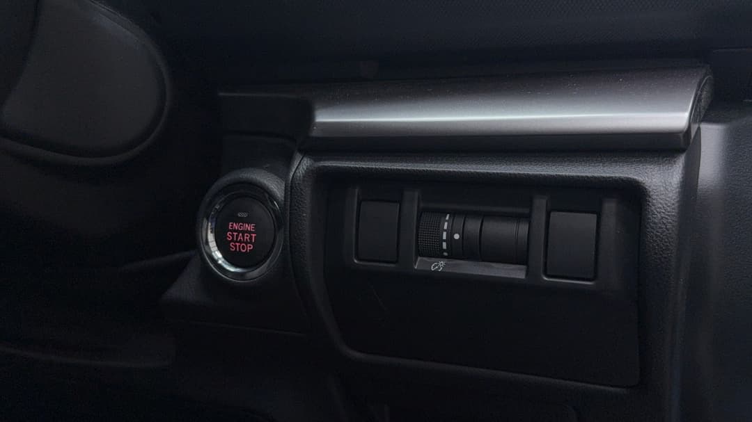 2025 Subaru Impreza 2.0s (AWD), Automatic, 21035 km, Utility Switches/Buttons