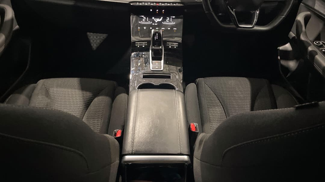 2025 Chery Tiggo 4 Pro Urban, Automatic, 22356 km, Center Console