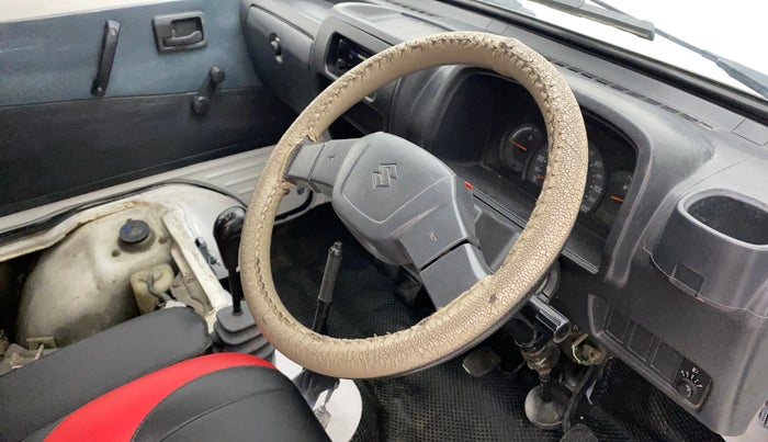 2017 Maruti OMNI E 8 STR, Petrol, Manual, 56,991 km, Steering wheel - Steering cover is minor torn