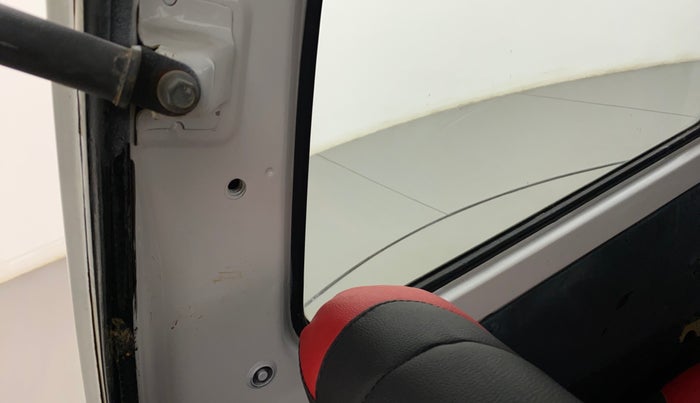 2017 Maruti OMNI E 8 STR, Petrol, Manual, 56,991 km, Second-row left seat - Seat Belt Missing