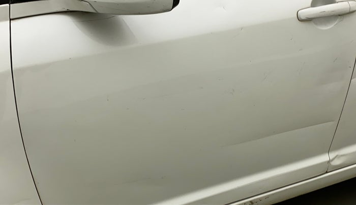 2010 Maruti Swift ZXI, Petrol, Manual, 36,238 km, Front passenger door - Minor scratches