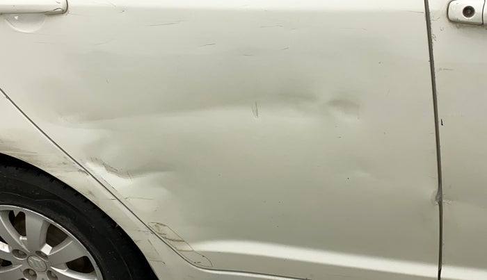 2010 Maruti Swift ZXI, Petrol, Manual, 36,238 km, Right rear door - Minor scratches