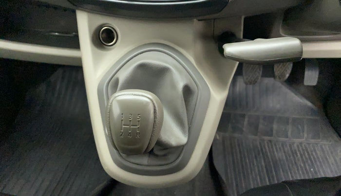 2015 Datsun Go Plus T, Petrol, Manual, 57,117 km, Gear Lever