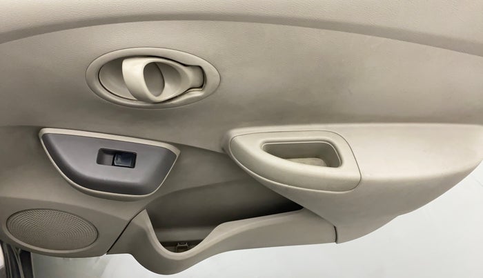 2015 Datsun Go Plus T, Petrol, Manual, 57,117 km, Driver Side Door Panels Control