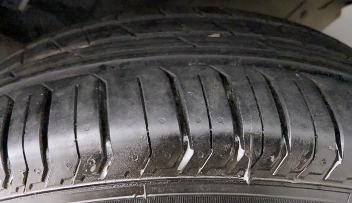 2022 Tata PUNCH PURE MT, Petrol, Manual, 1,889 km, Left Rear Tyre Tread