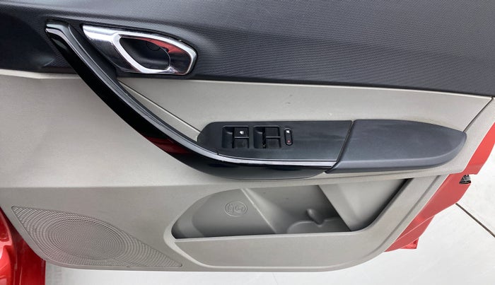 2019 Tata Tiago XZ PETROL, Petrol, Manual, 21,478 km, Driver Side Door Panels Control