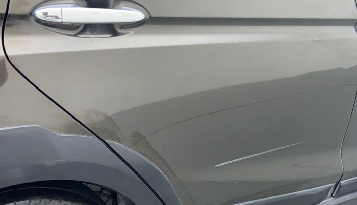 2018 Honda WR-V 1.5L I-DTEC VX MT, Diesel, Manual, 86,087 km, Right rear door - Minor scratches