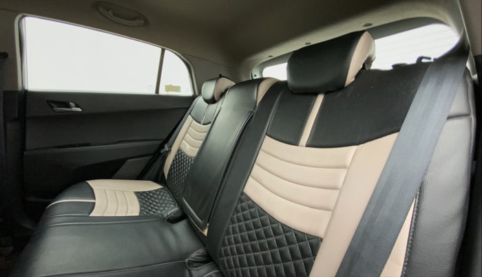 2016 Hyundai Creta 1.6 SX CRDI, Diesel, Manual, 96,692 km, Right Side Rear Door Cabin