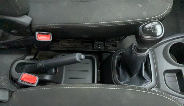 2018 Datsun Redi Go A, Petrol, Manual, 38,983 km, Gear Lever