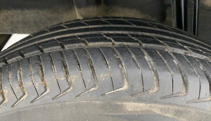 2018 Datsun Redi Go A, Petrol, Manual, 38,983 km, Right Rear Tyre Tread