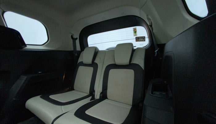 2023 Tata Safari XT, Diesel, Manual, 17,421 km, Third Seat Row ( optional )