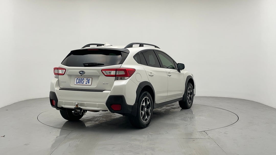 Right Back Diagonal (45- Degree) View