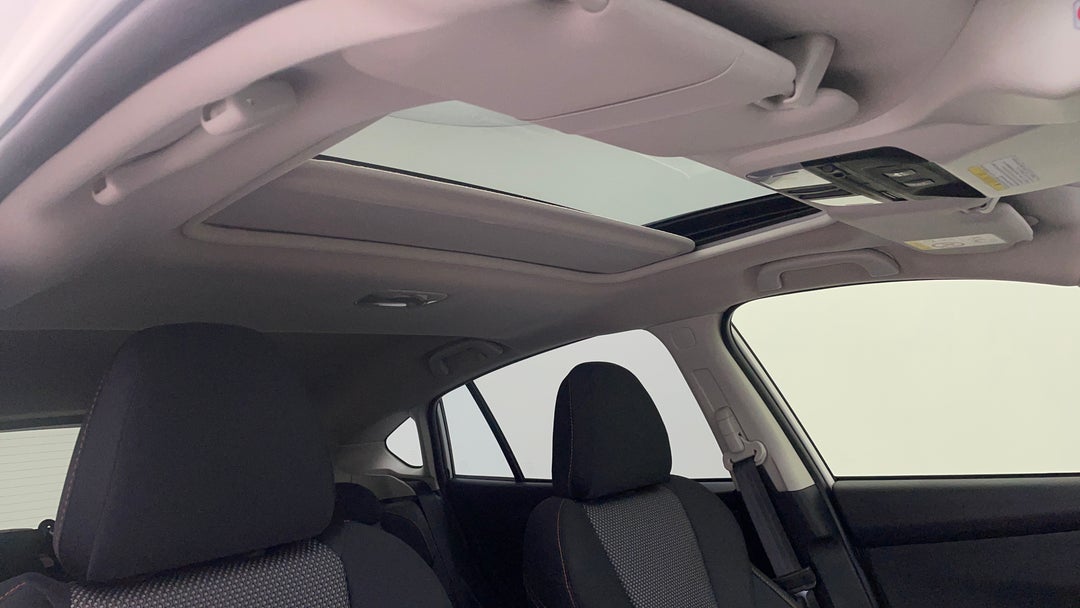 Interior Sunroof/Moonroof