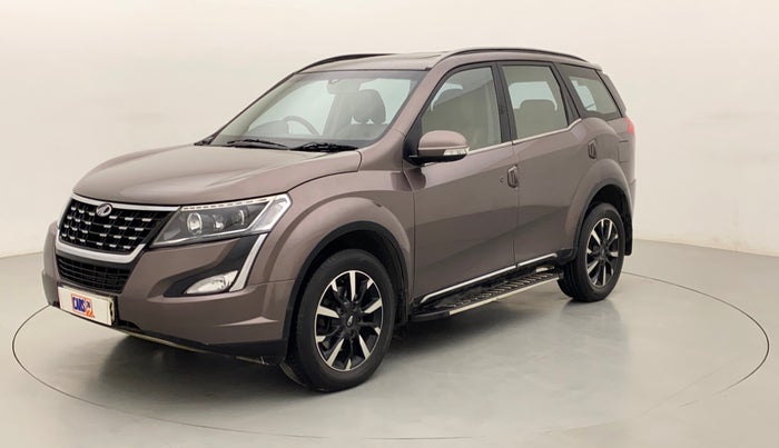 2018 Mahindra XUV500 W11 AT, Diesel, Automatic, 1,27,342 km, Left Front Diagonal
