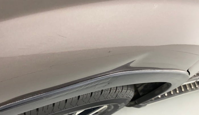 2018 Mahindra XUV500 W11 AT, Diesel, Automatic, 1,27,342 km, Right quarter panel - Slightly dented