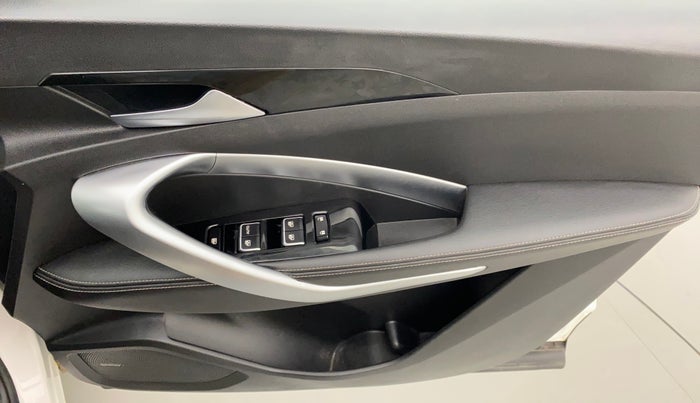 2020 MG HECTOR SHARP 2.0 DIESEL DUAL TONE, Diesel, Manual, 35,174 km, Driver Side Door Panels Control
