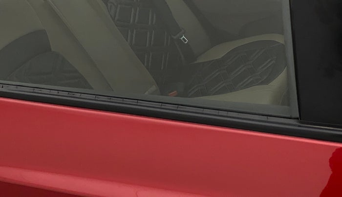 2018 Hyundai Xcent S 1.2, Petrol, Manual, 81,123 km, Right rear door - Weather strip has minor damage