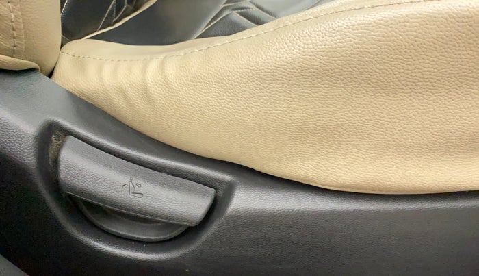 2018 Hyundai Xcent S 1.2, Petrol, Manual, 81,123 km, Driver Side Adjustment Panel