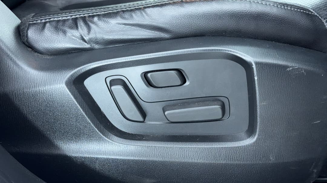 2019 Mazda CX-9 Touring (FWD), Automatic, 115521 km, Drivers Side Adjustment Panel