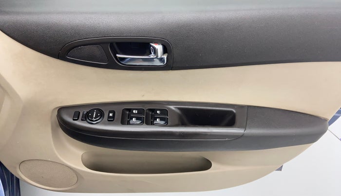 2013 Hyundai i20 ASTA 1.2, Petrol, Manual, 61,637 km, Driver Side Door Panels Controls