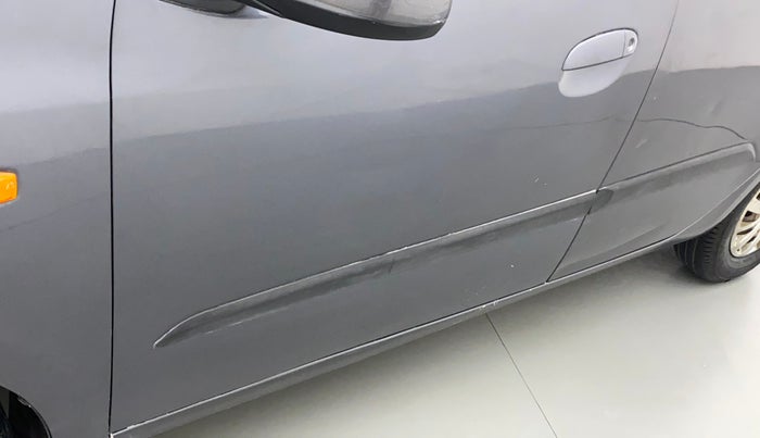 2013 Hyundai i10 MAGNA 1.1, CNG, Manual, 68,811 km, Front passenger door - Minor scratches