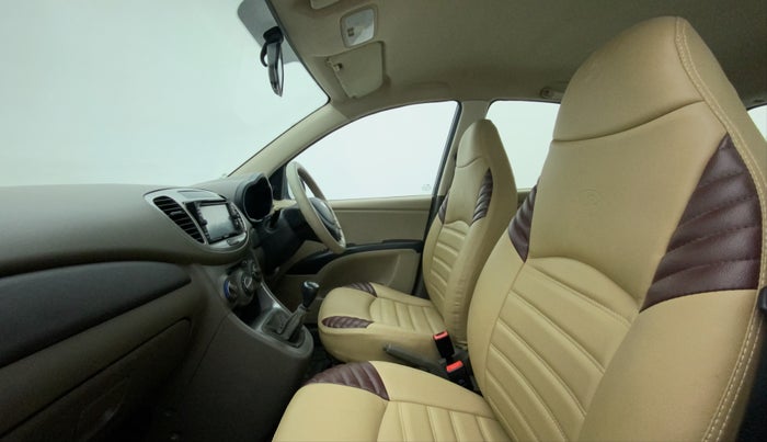 2013 Hyundai i10 MAGNA 1.1, CNG, Manual, 68,811 km, Right Side Front Door Cabin