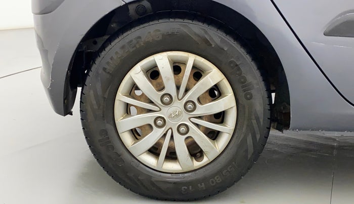 2013 Hyundai i10 MAGNA 1.1, CNG, Manual, 68,811 km, Right Rear Wheel