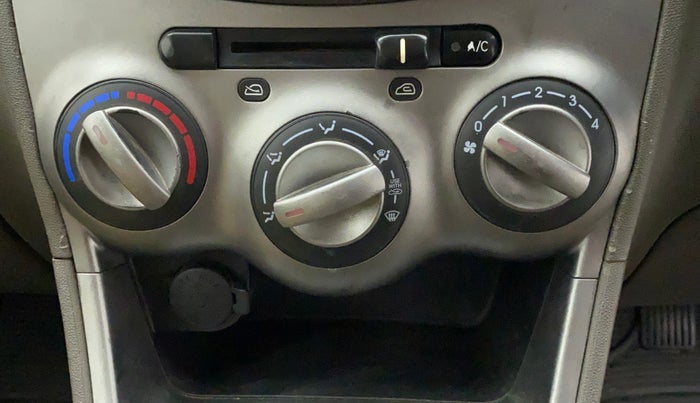 2013 Hyundai i10 MAGNA 1.1, CNG, Manual, 68,811 km, AC Unit - Directional switch has minor damage