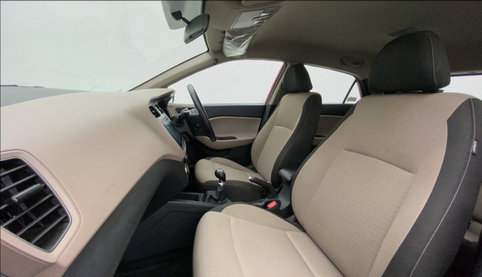 2016 Hyundai Elite i20 ASTA 1.2 (O), Petrol, Manual, 65,855 km, Right Side Front Door Cabin