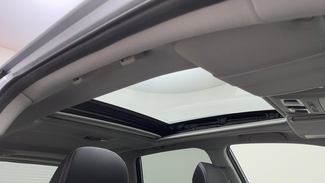 Interior Sunroof/Moonroof