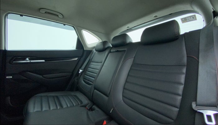 2021 KIA SELTOS GTX PLUS AT 1.5 DIESEL, Diesel, Automatic, 27,118 km, Right Side Rear Door Cabin