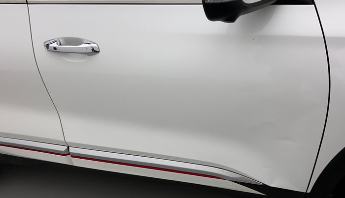 2021 KIA SELTOS GTX PLUS AT 1.5 DIESEL, Diesel, Automatic, 27,118 km, Driver-side door - Slightly rusted
