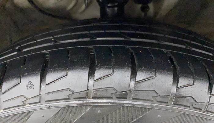 2021 KIA SELTOS GTX PLUS AT 1.5 DIESEL, Diesel, Automatic, 27,118 km, Right Front Tyre Tread