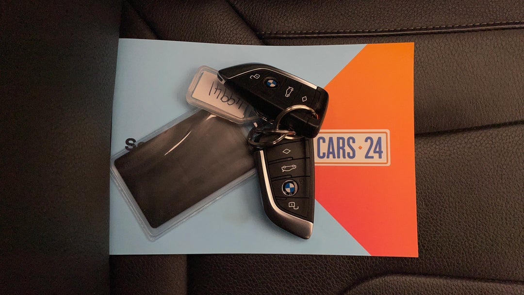 2020 BMW 1 M135i xDrive, Automatic, 47900 km, Key Close-up