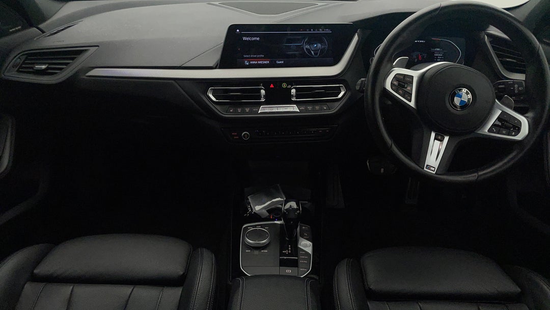 2020 BMW 1 M135i xDrive, Automatic, 47900 km, Center Console