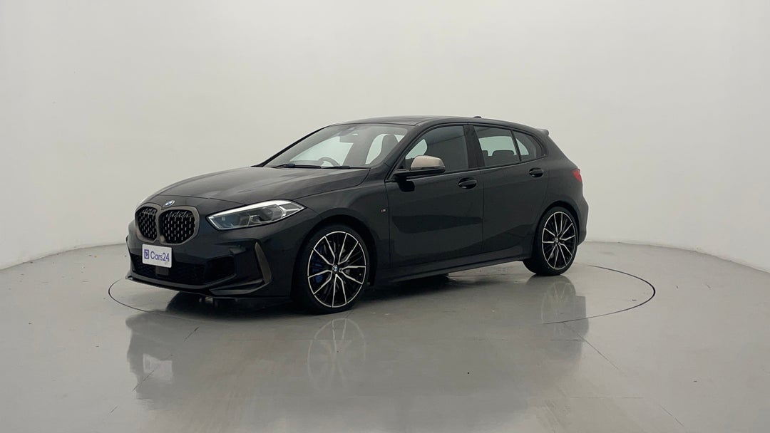 2020 BMW 1 M135i xDrive, Automatic, 47900 km, Left Front Diagonal (45- Degree) View