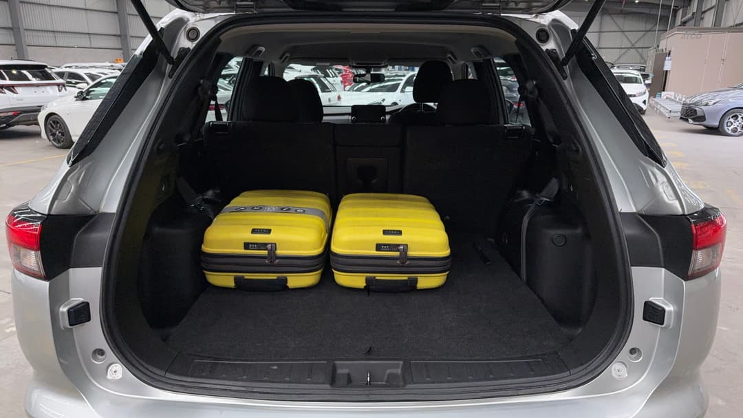 2024 Mitsubishi Outlander Es 7 Seat (2WD), Automatic, 45923 km, Boot Inside View with Luggage
