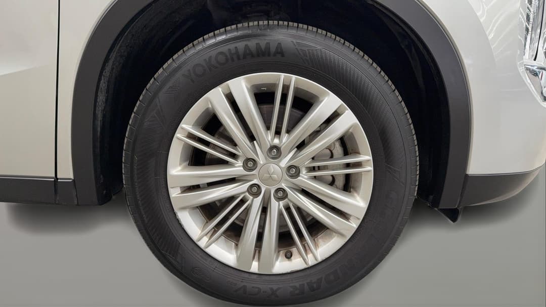 2024 Mitsubishi Outlander Es 7 Seat (2WD), Automatic, 45923 km, Right Front Wheel