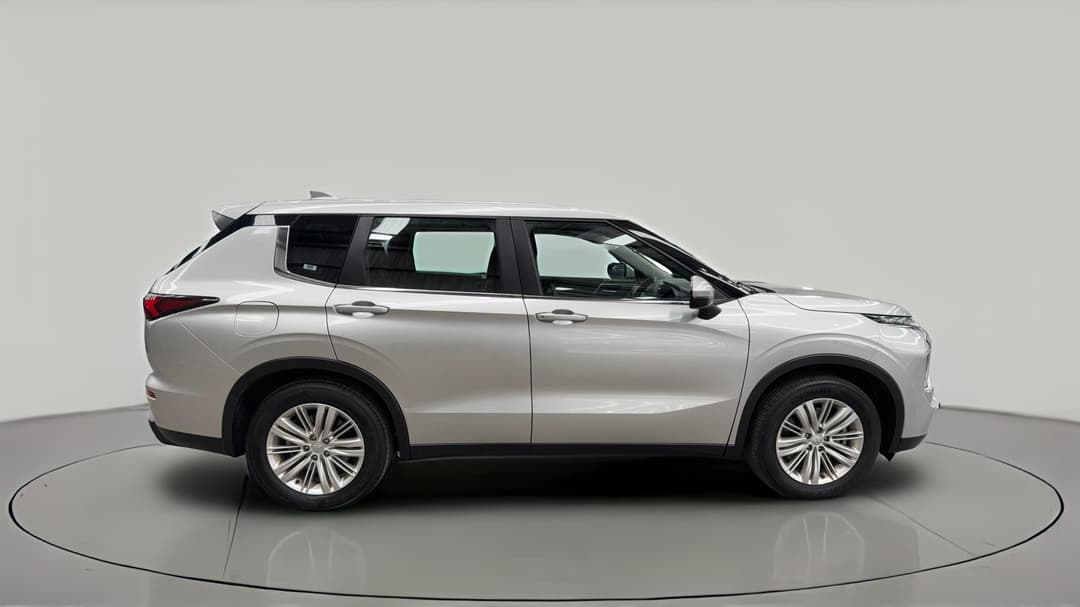 2024 Mitsubishi Outlander Es 7 Seat (2WD), Automatic, 45923 km, Right Side View